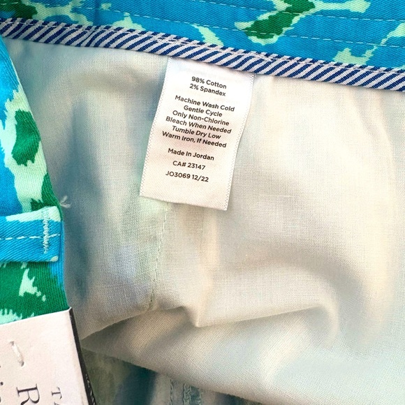 Talbots Relaxed Chino Shorts, Ikat Medallion Cotton Spandex Blend size 16 NWT - Picture 9 of 9